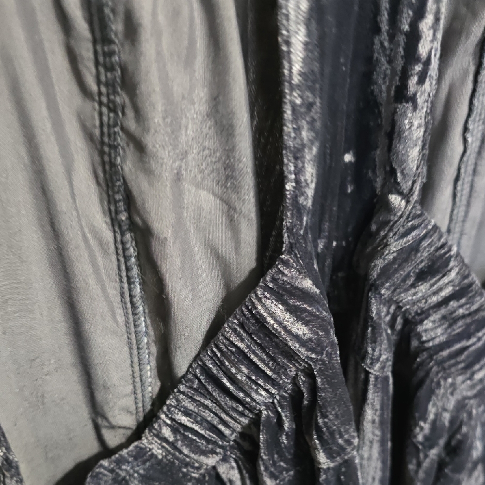 Natural Life Charcoal Velvet Garment - Picture 11 of 11